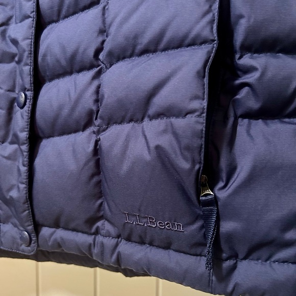 L.L. Bean Women's Plus Size Mountain Classic Down Vest 2X EUC - Picture 3 of 5